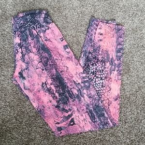 Figureslim Pink Snakeskin Leggings